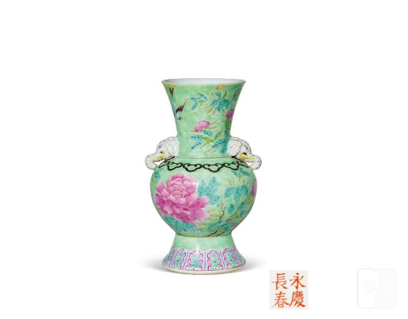 清光绪  松石绿地粉彩“富贵报喜”图象耳瓶